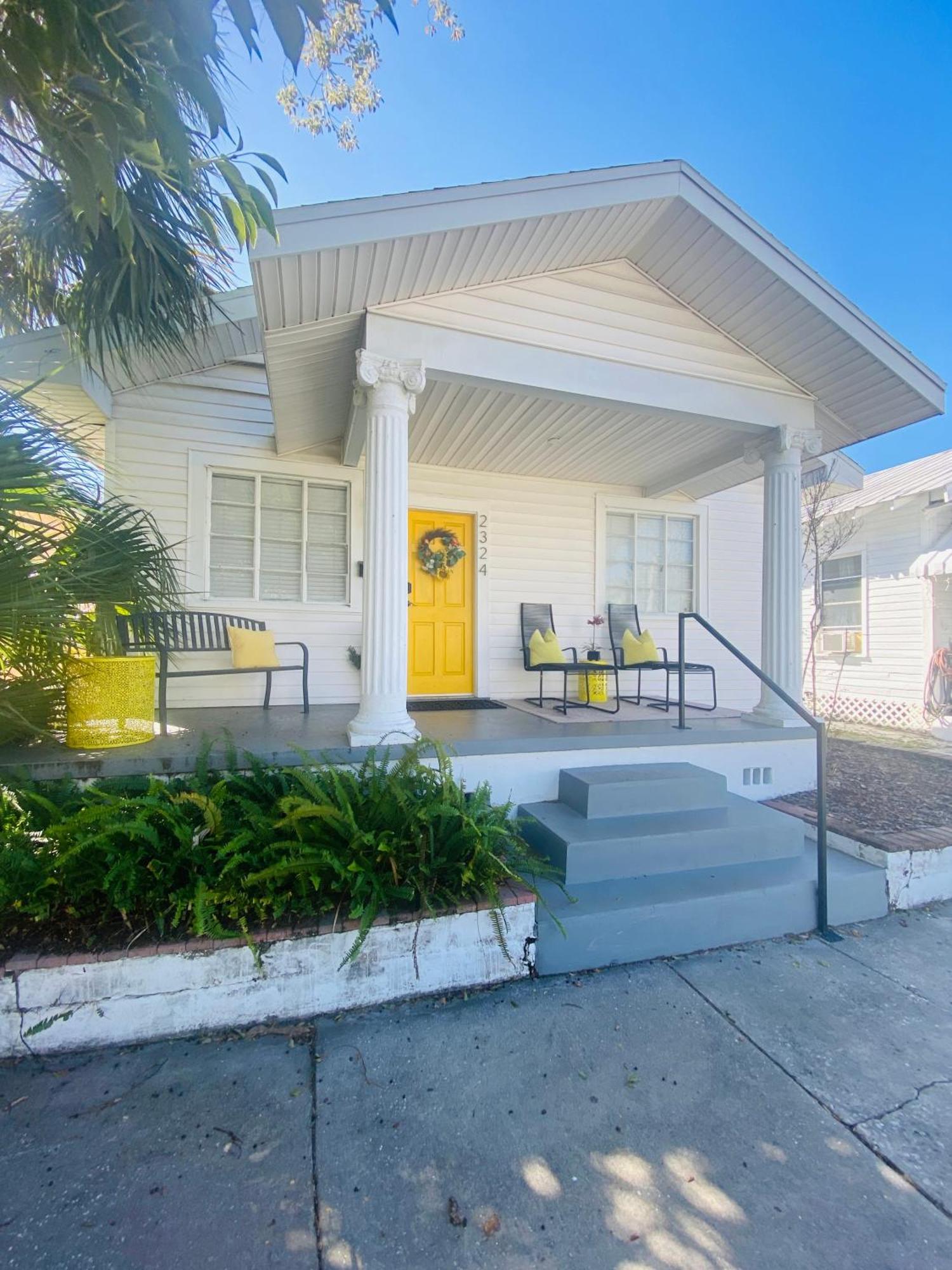 No Ho Yellow Door Bungalow Tampa Eksteriør bilde